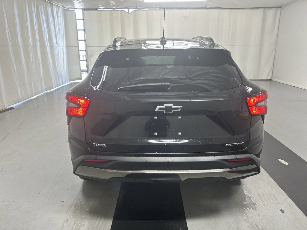 New 2026 Chevrolet Trax ACTIV w/ Sunroof Package FWD image 9