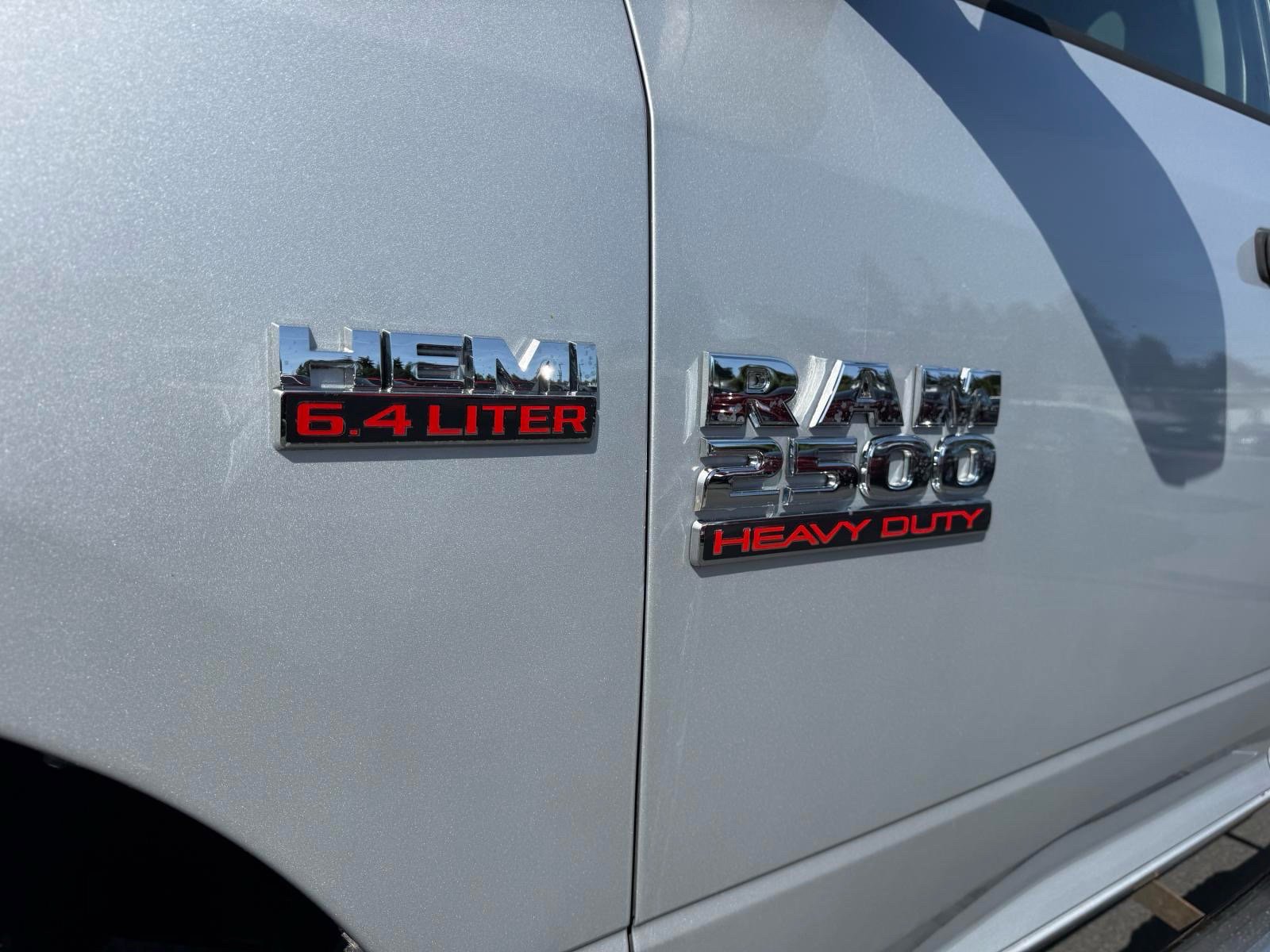 Used 2018 RAM 2500 Tradesman w/ Chrome Appearance Group AWD/4WD image 11