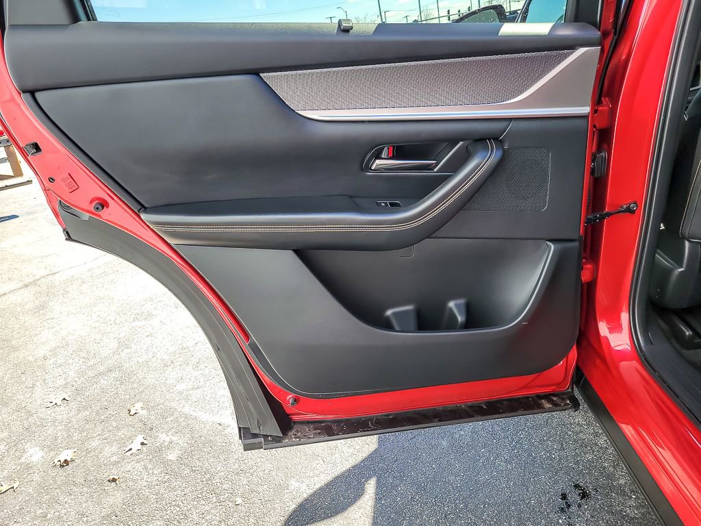 Used 2024 MAZDA CX-90 3.3 Turbo w/ Preferred Plus image 19