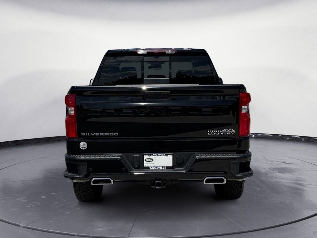 Used 2025 Chevrolet Silverado 1500 High Country w/ Z71 Off-Road Package AWD/4WD image 4
