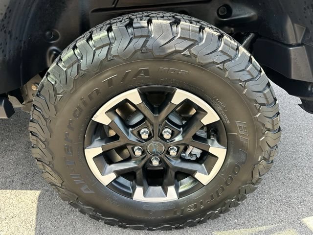 Used 2024 Jeep Wrangler Unlimited Rubicon 4xe AWD/4WD image 36