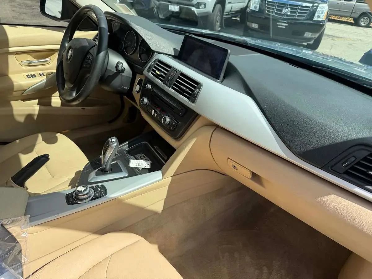 Used 2012 BMW 328i Sedan RWD image 8