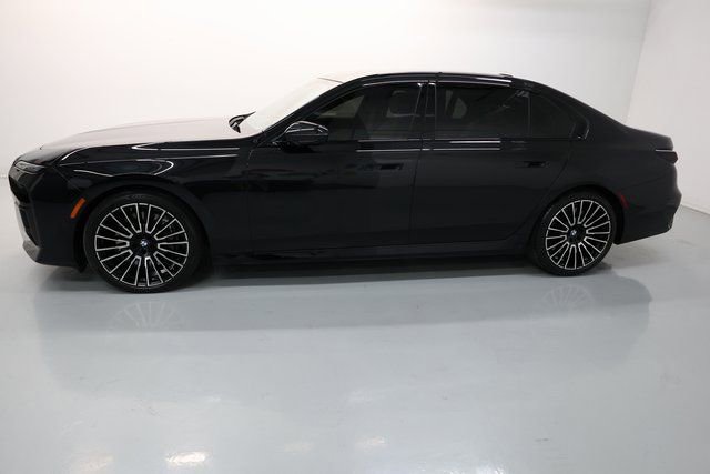 Used 2024 BMW 760i xDrive w/ Executive Package image 66