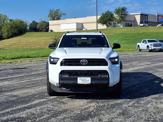 Used 2025 Toyota 4Runner SR5 AWD/4WD image 15