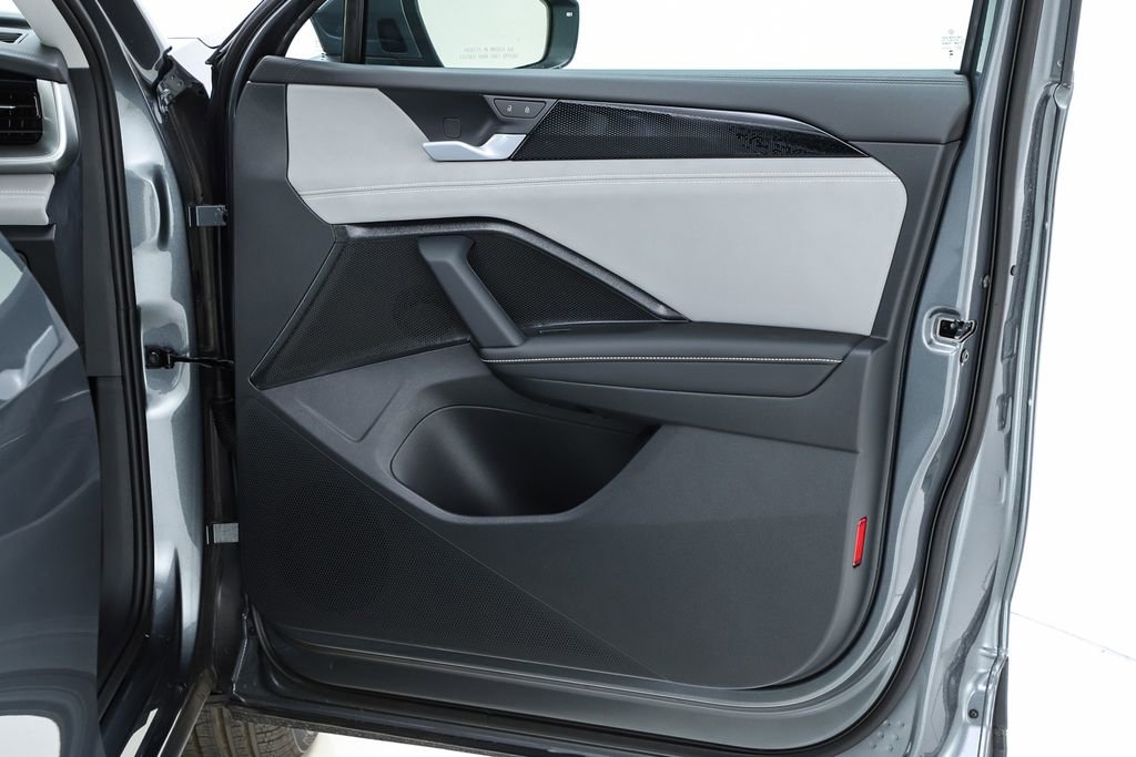 New 2026 Volkswagen Tiguan SE image 71
