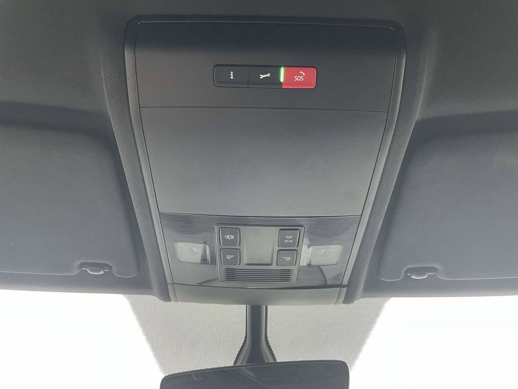Used 2020 Volkswagen Atlas Cross Sport S FWD image 27