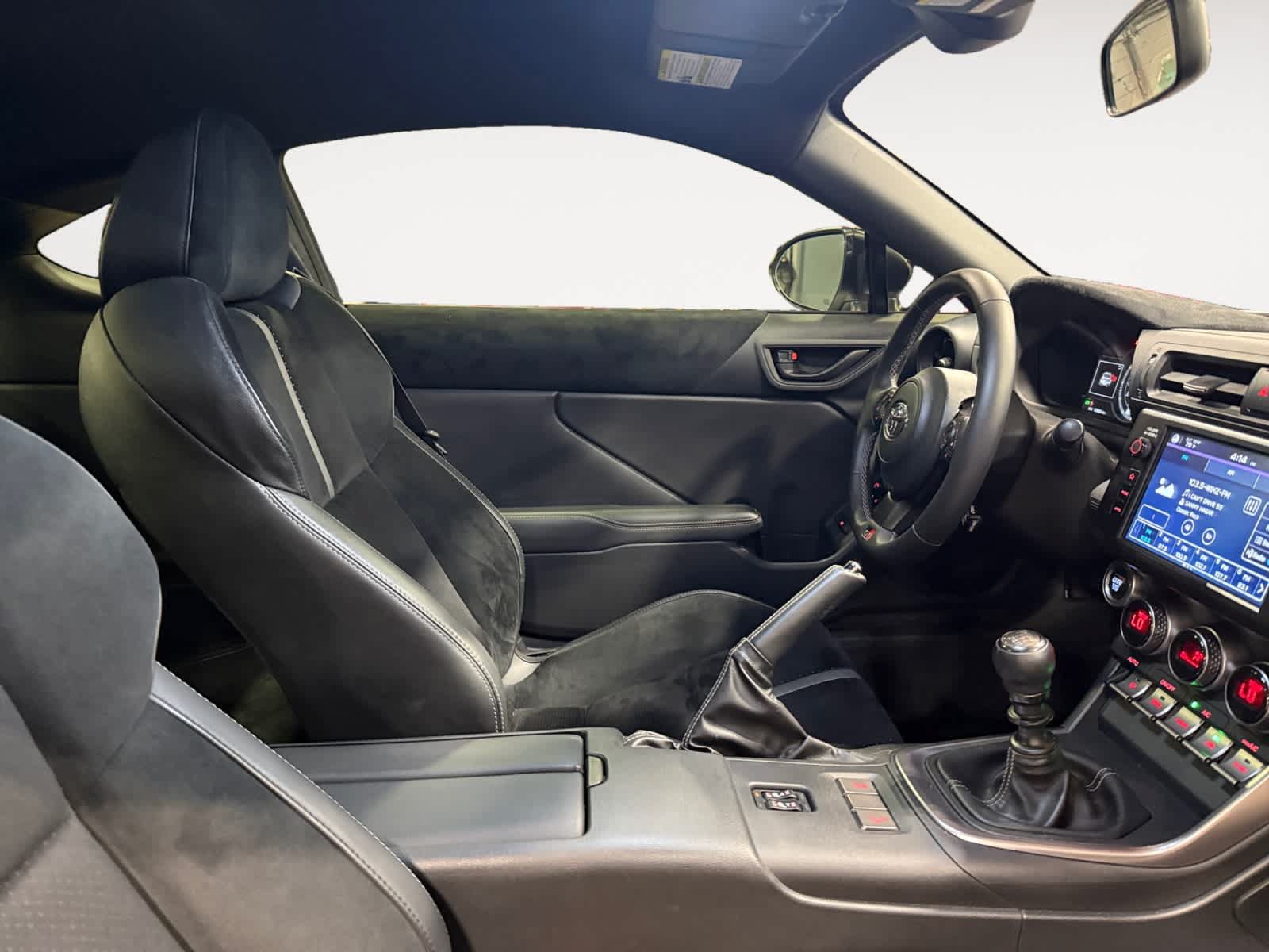 Used 2024 Toyota GR86 Premium RWD image 15