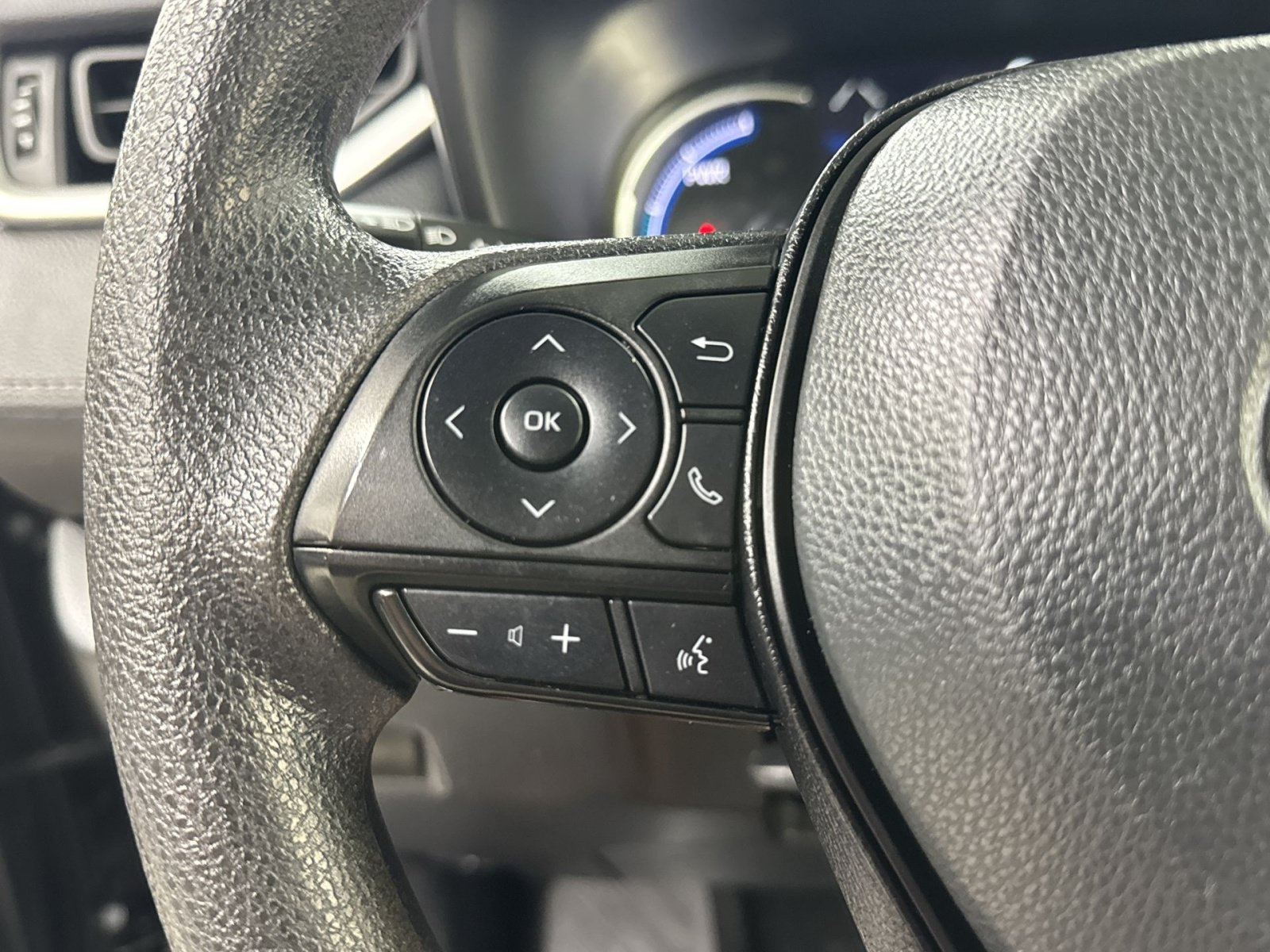 Used 2024 Toyota RAV4 LE AWD/4WD image 45