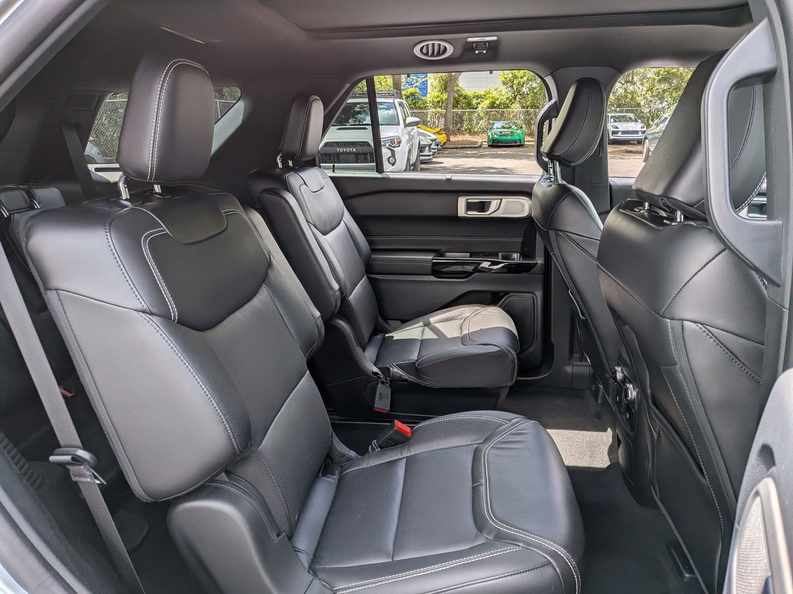 Used 2023 Ford Explorer ST w/ Equipment Group 401A image 19