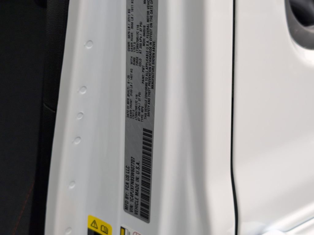 Used 2025 Jeep Wrangler Unlimited Rubicon image 36