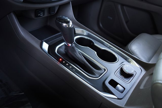 Used 2020 Chevrolet Traverse LT w/ LT Premium Package image 18