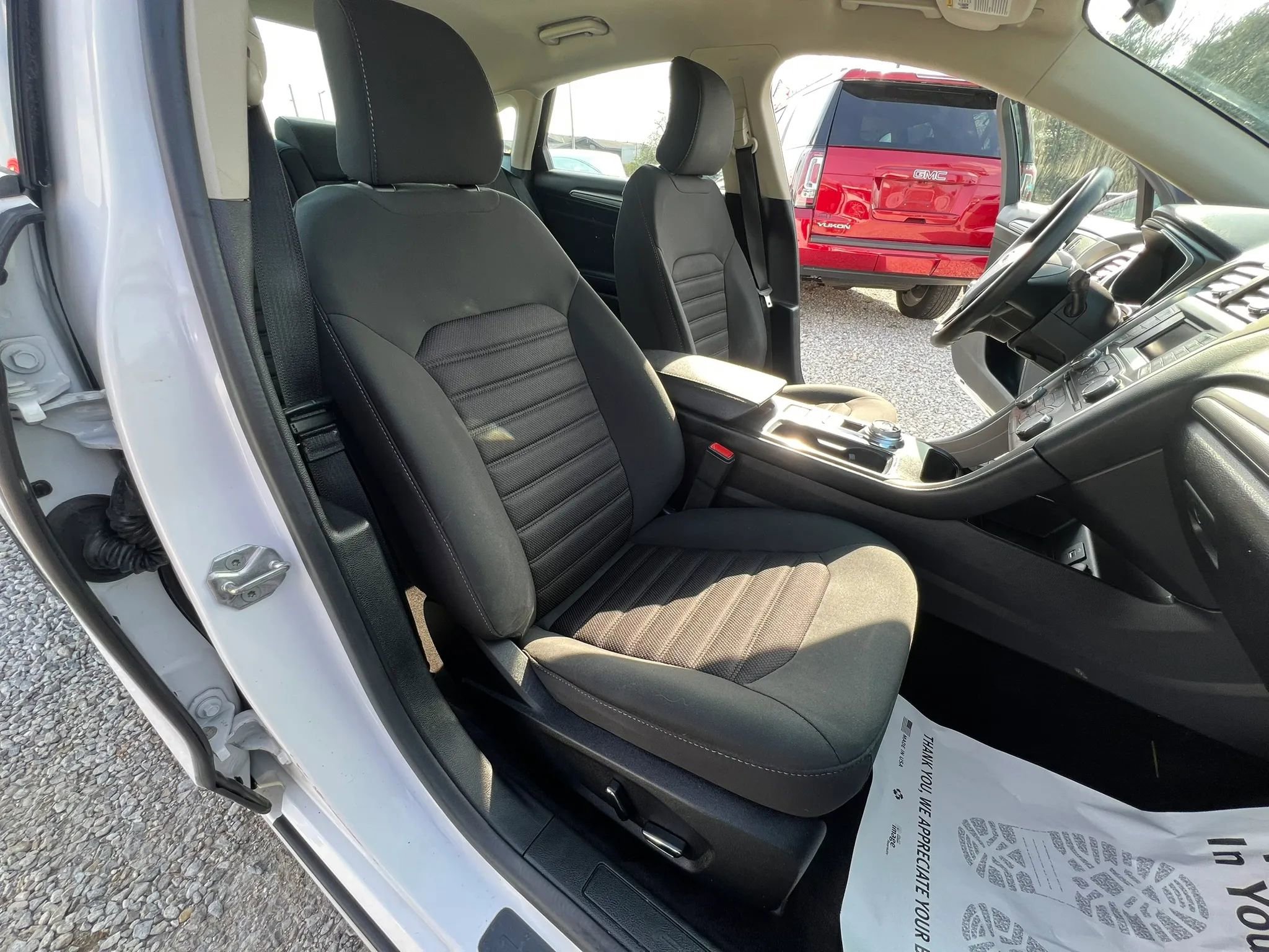 Used 2017 Ford Fusion SE FWD image 14