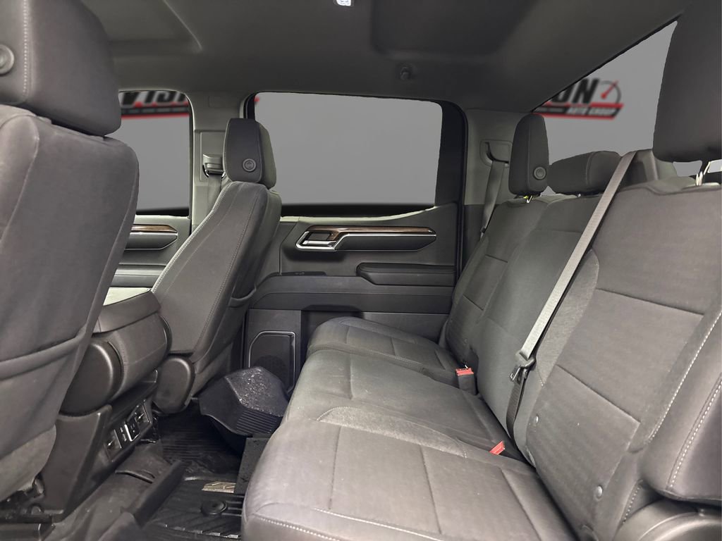 Used 2023 Chevrolet Silverado 1500 LT image 10