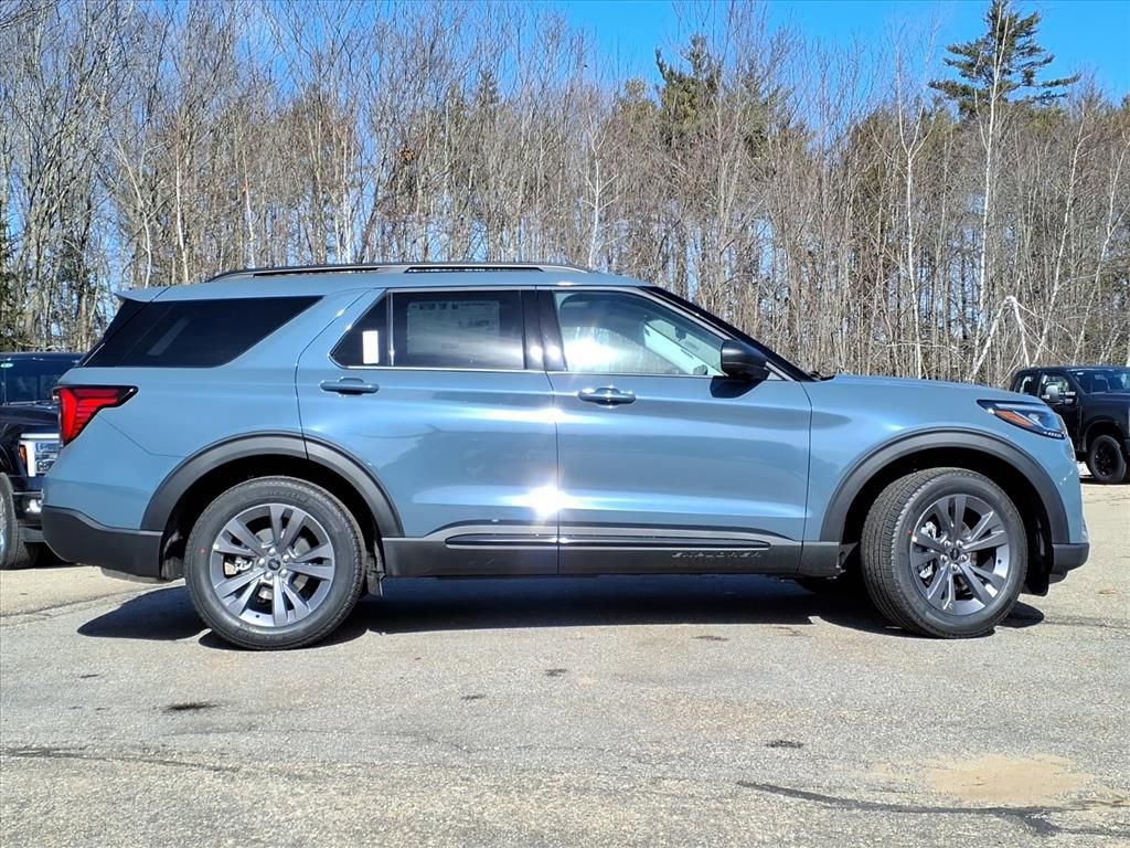 New 2026 Ford Explorer Active image 4