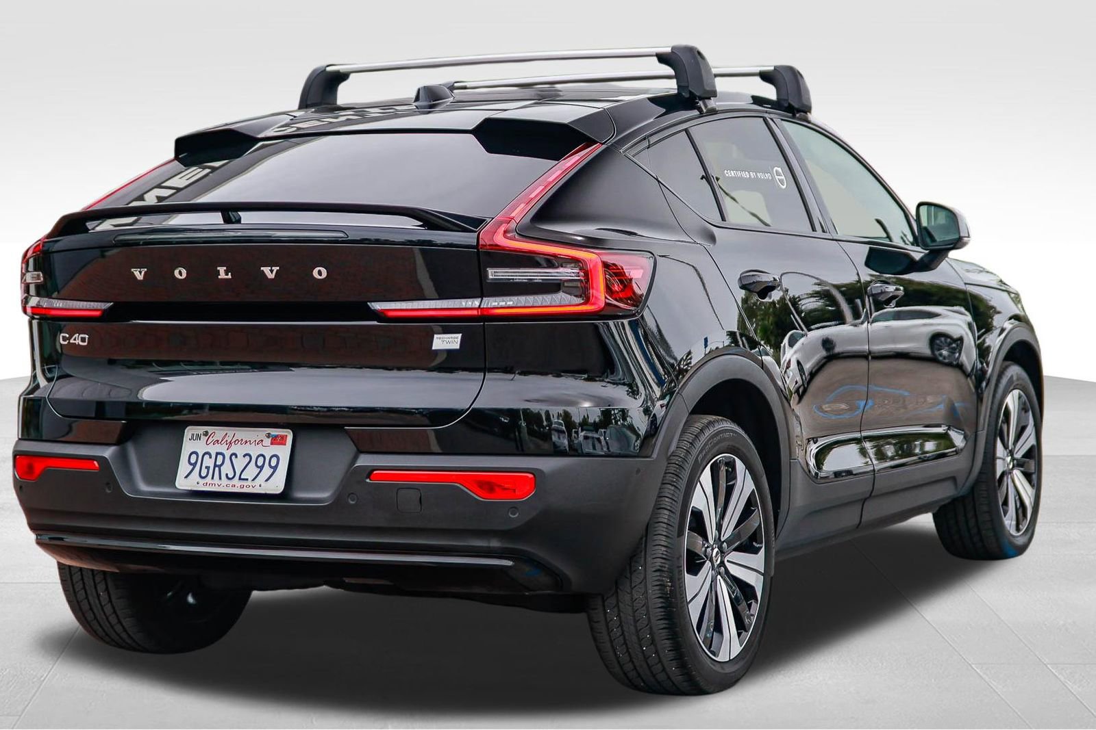 Used 2023 Volvo C40 P8 Recharge Plus w/ Protection Package Premier AWD/4WD image 7