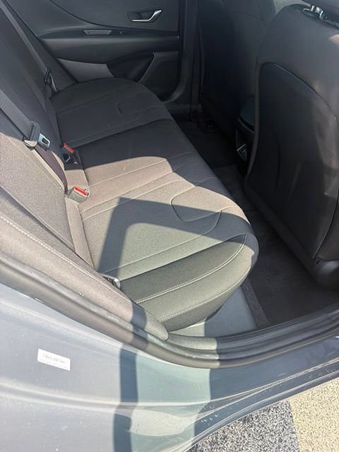 Certified 2026 Hyundai Elantra SE FWD image 10