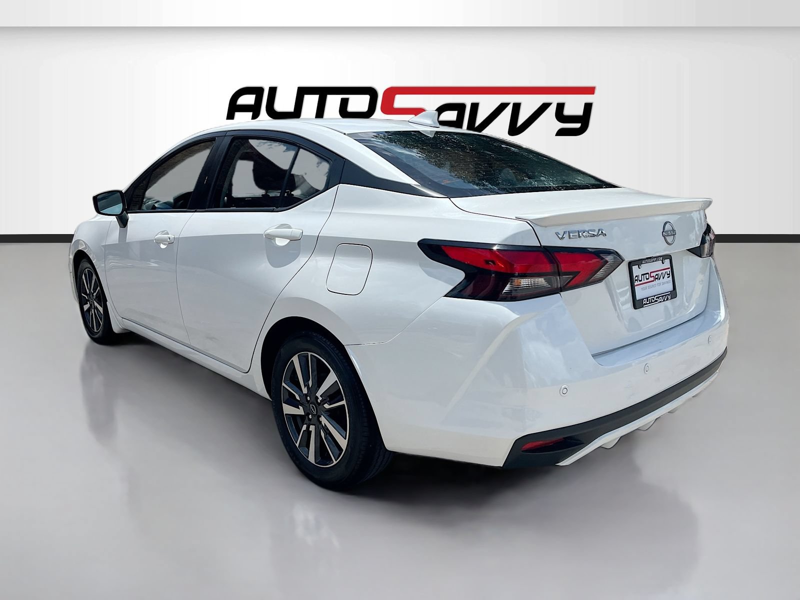 Used 2023 Nissan Versa SV w/ Trunk Package FWD image 5