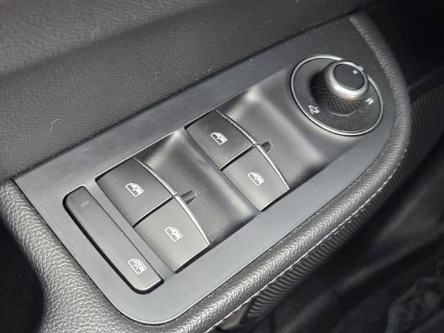 Used 2023 Alfa Romeo Giulia Ti w/ Active Assist Plus Package RWD image 29