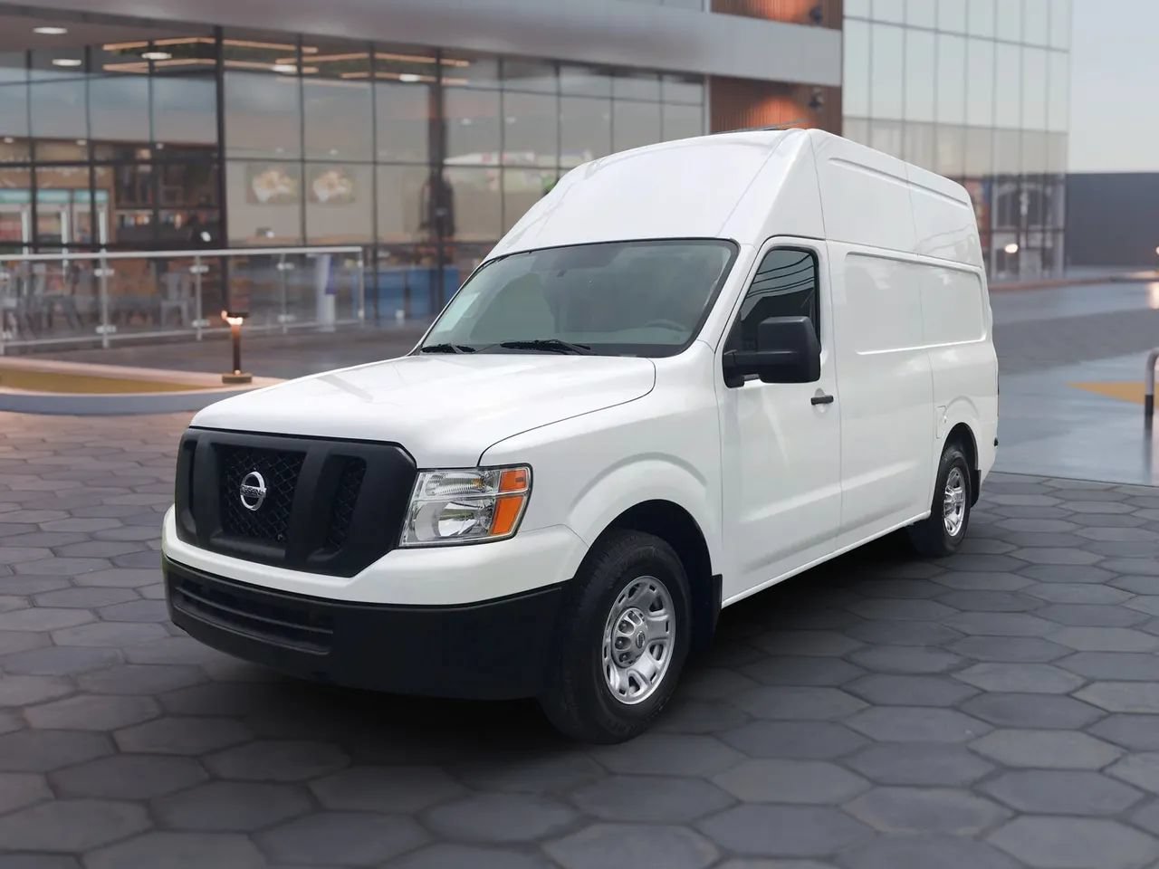 Used 2018 Nissan NV 2500 SV w/ Navigation Package RWD image 12