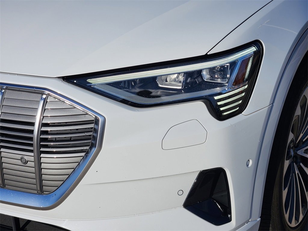 Used 2019 Audi e-tron Prestige image 10