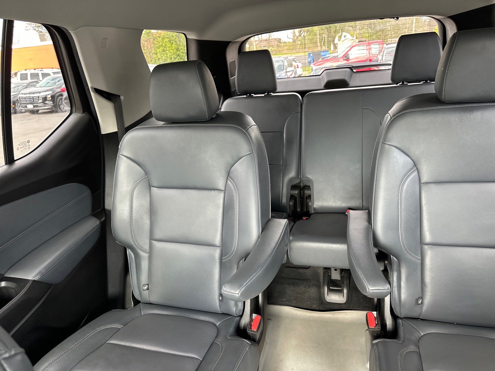 Used 2021 Chevrolet Traverse LT w/ LPO, 'HIT The Road' Package AWD/4WD image 35