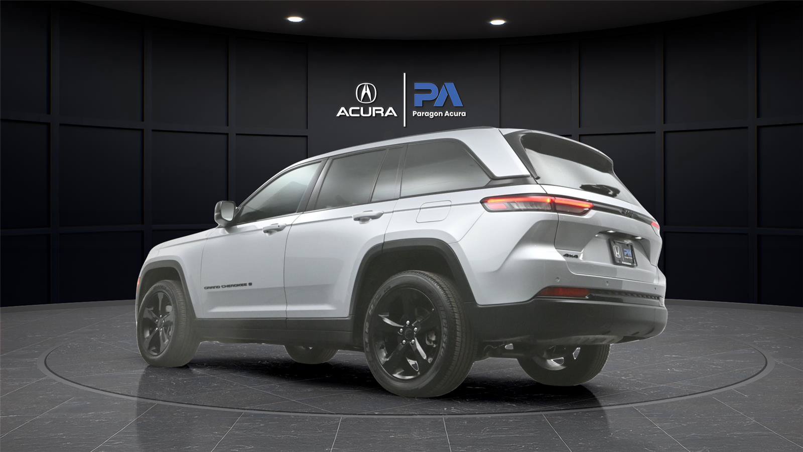 Used 2025 Jeep Grand Cherokee Altitude AWD/4WD image 32