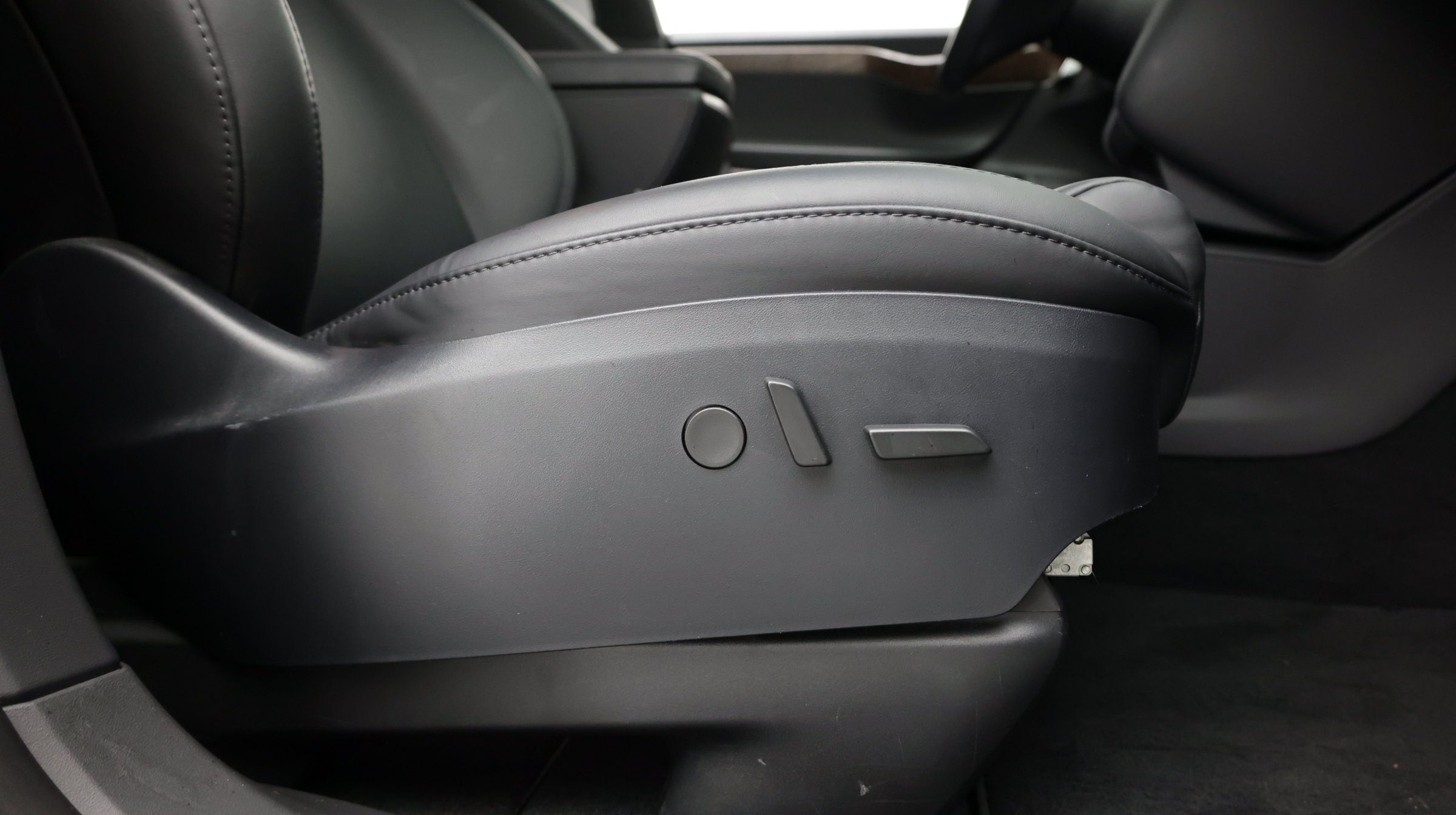 Used 2021 Tesla Model X Long Range AWD/4WD image 40