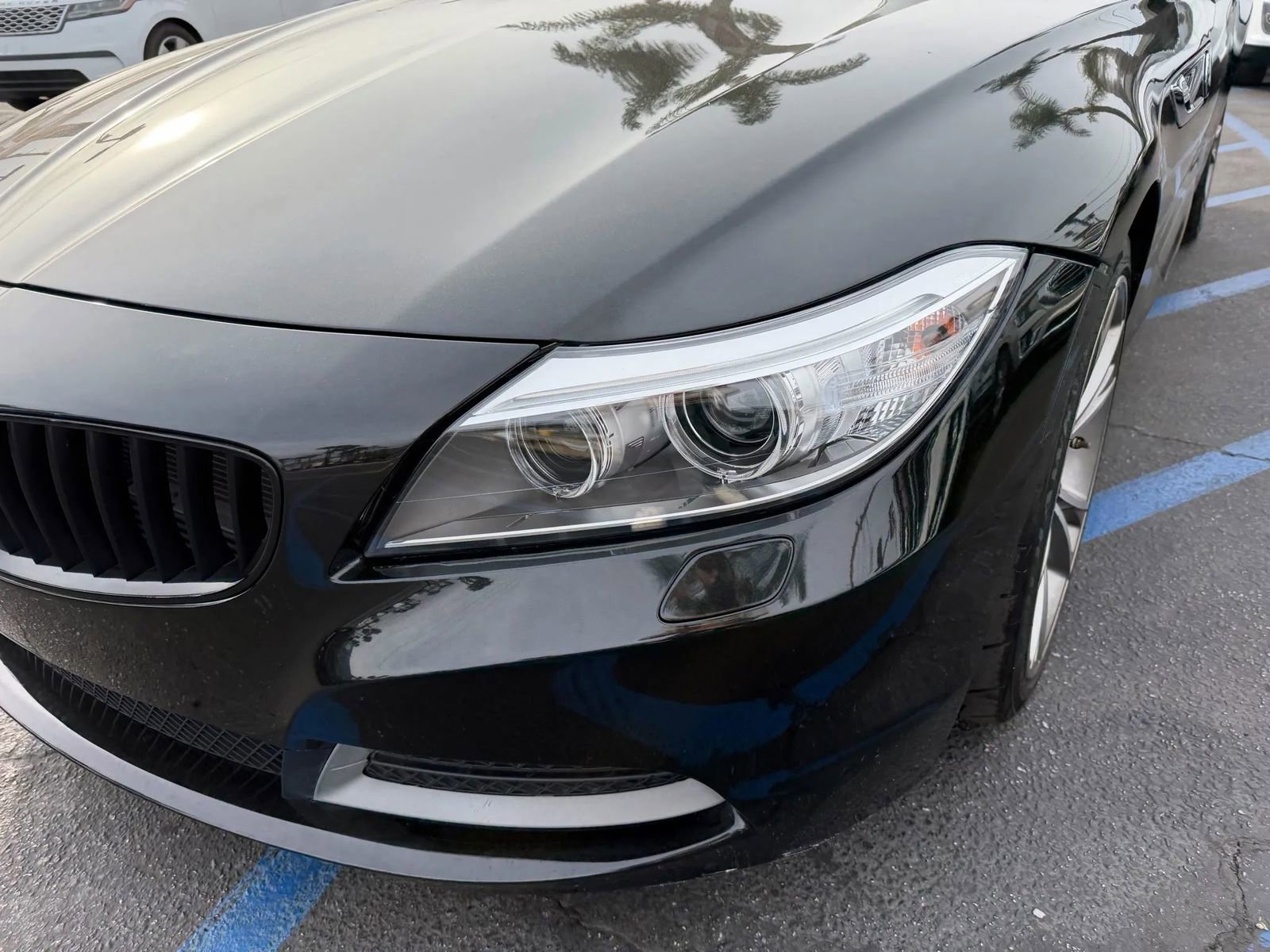 Used 2014 BMW Z4 sDrive35i w/ Technology Package image 4