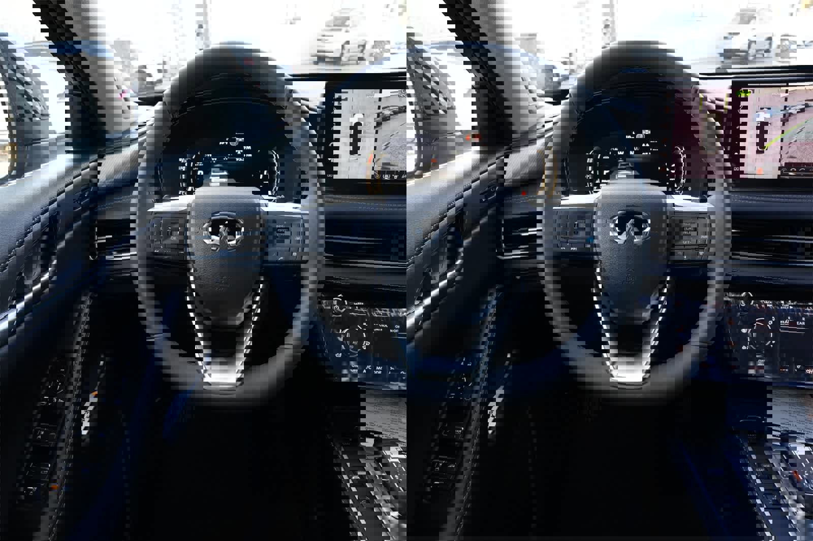 New 2026 INFINITI QX60 Luxe image 9