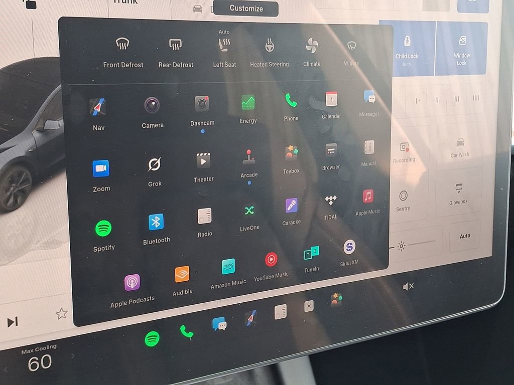 Used 2024 Tesla Model Y Long Range image 26