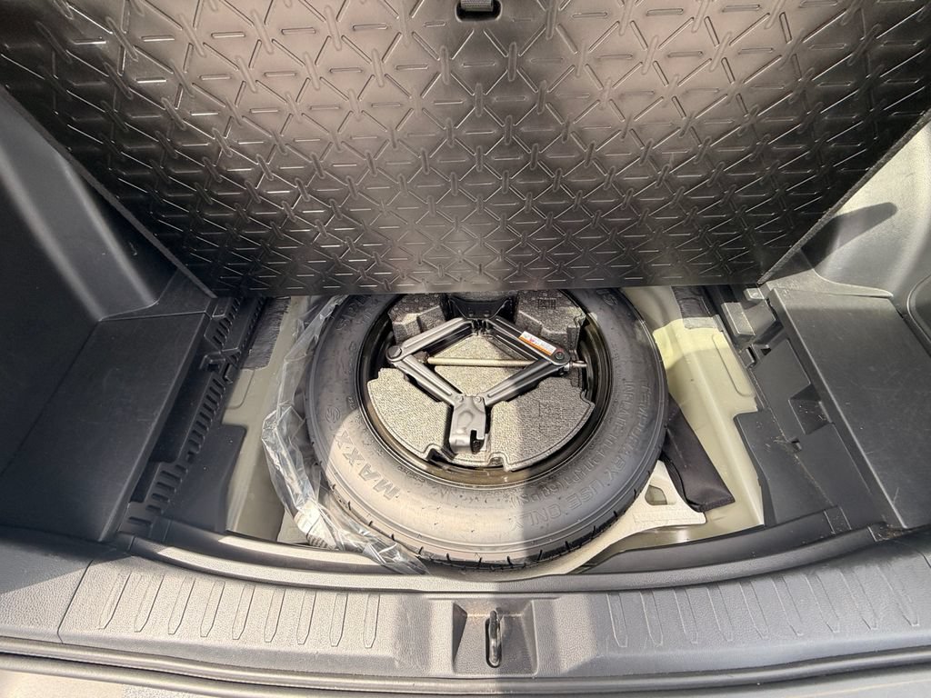 Used 2024 Toyota RAV4 XLE FWD image 28