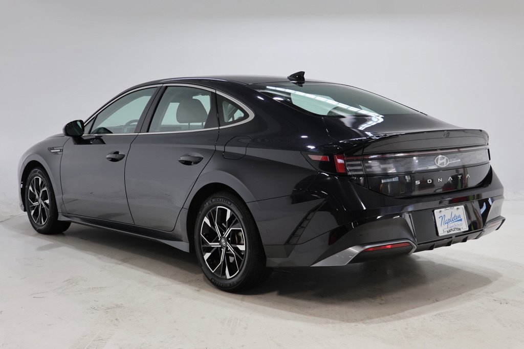 Used 2025 Hyundai Sonata SEL FWD image 5