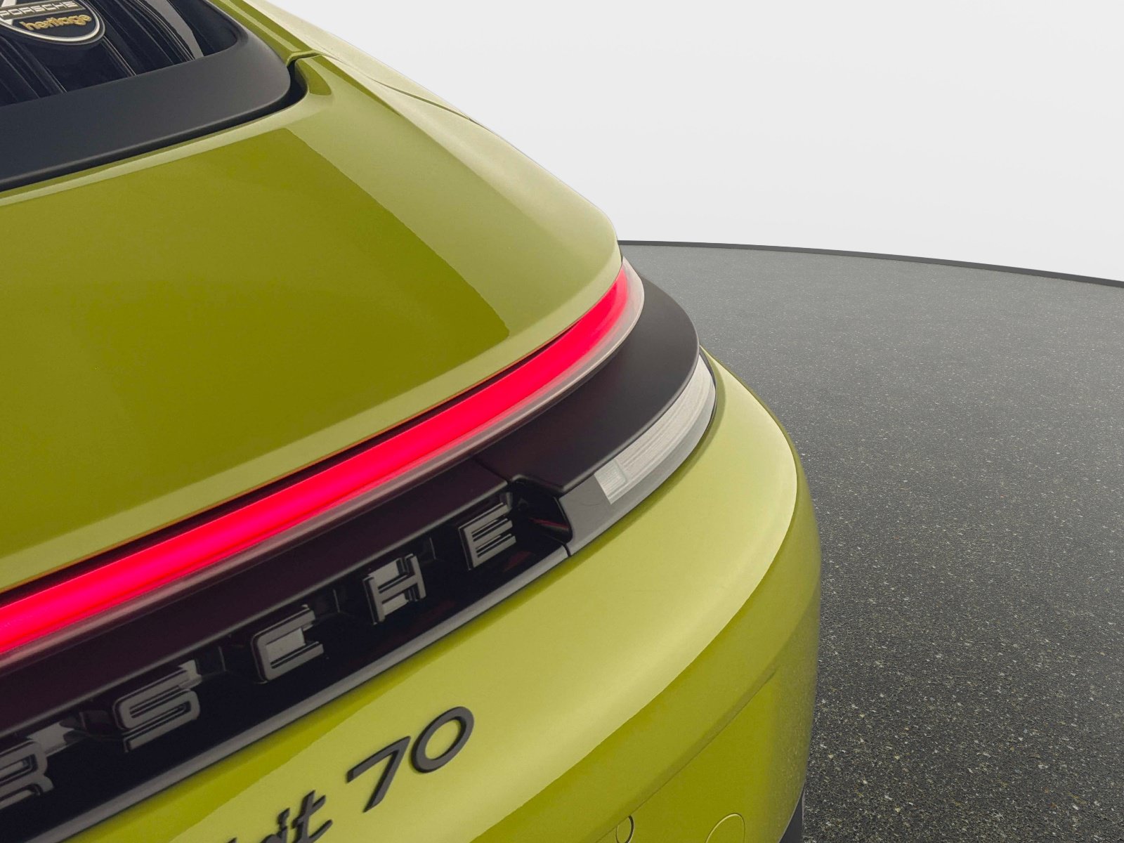 Used 2026 Porsche 911 GTS RWD image 15