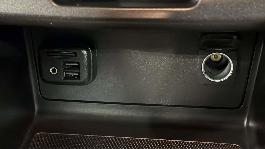 Used 2021 GMC Canyon Denali image 25