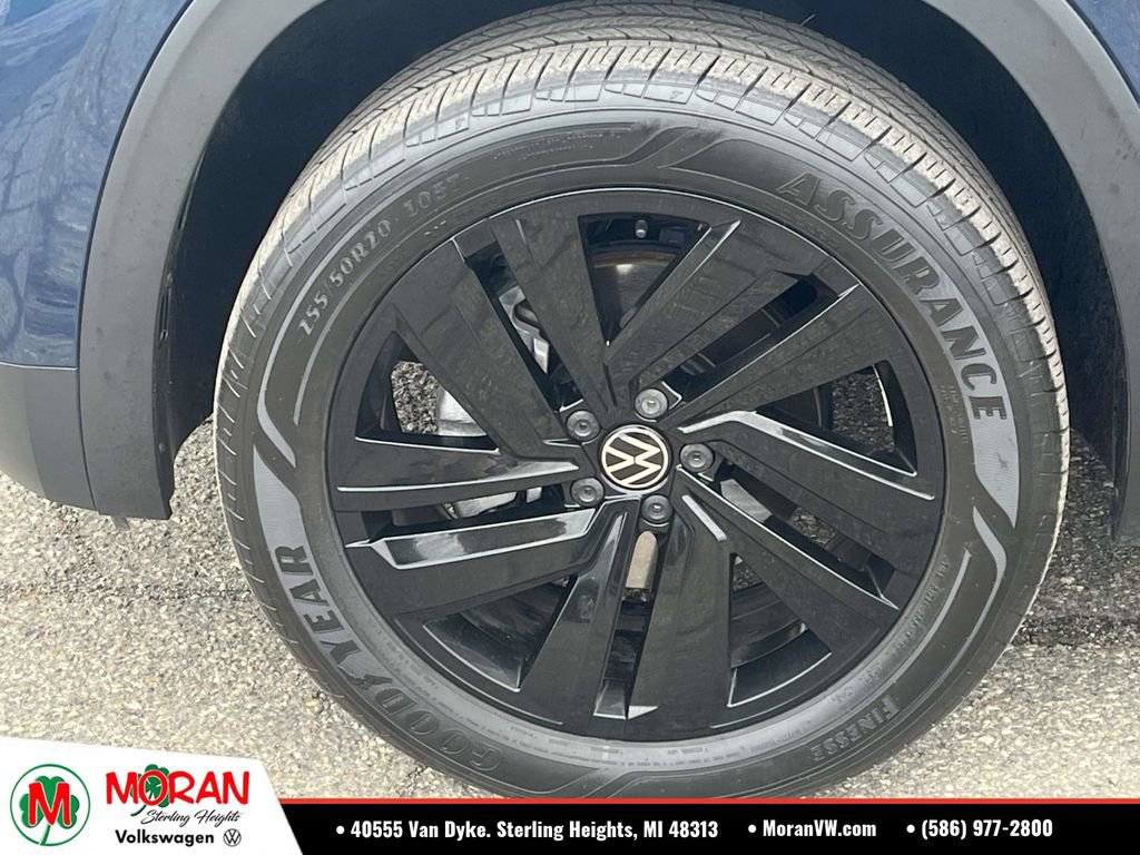 Certified 2023 Volkswagen Atlas Cross Sport SE w/ Black Wheel Package AWD/4WD image 9