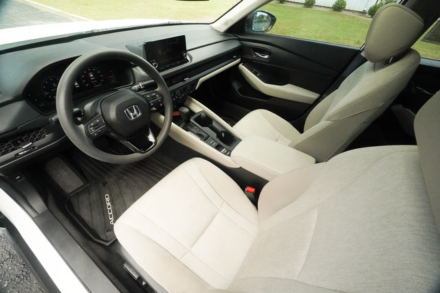 Used 2025 Honda Accord SE image 22