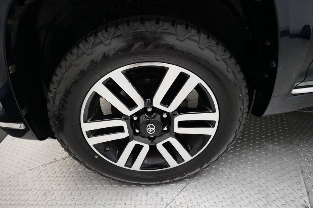 Used 2016 Toyota 4Runner Limited AWD/4WD image 28