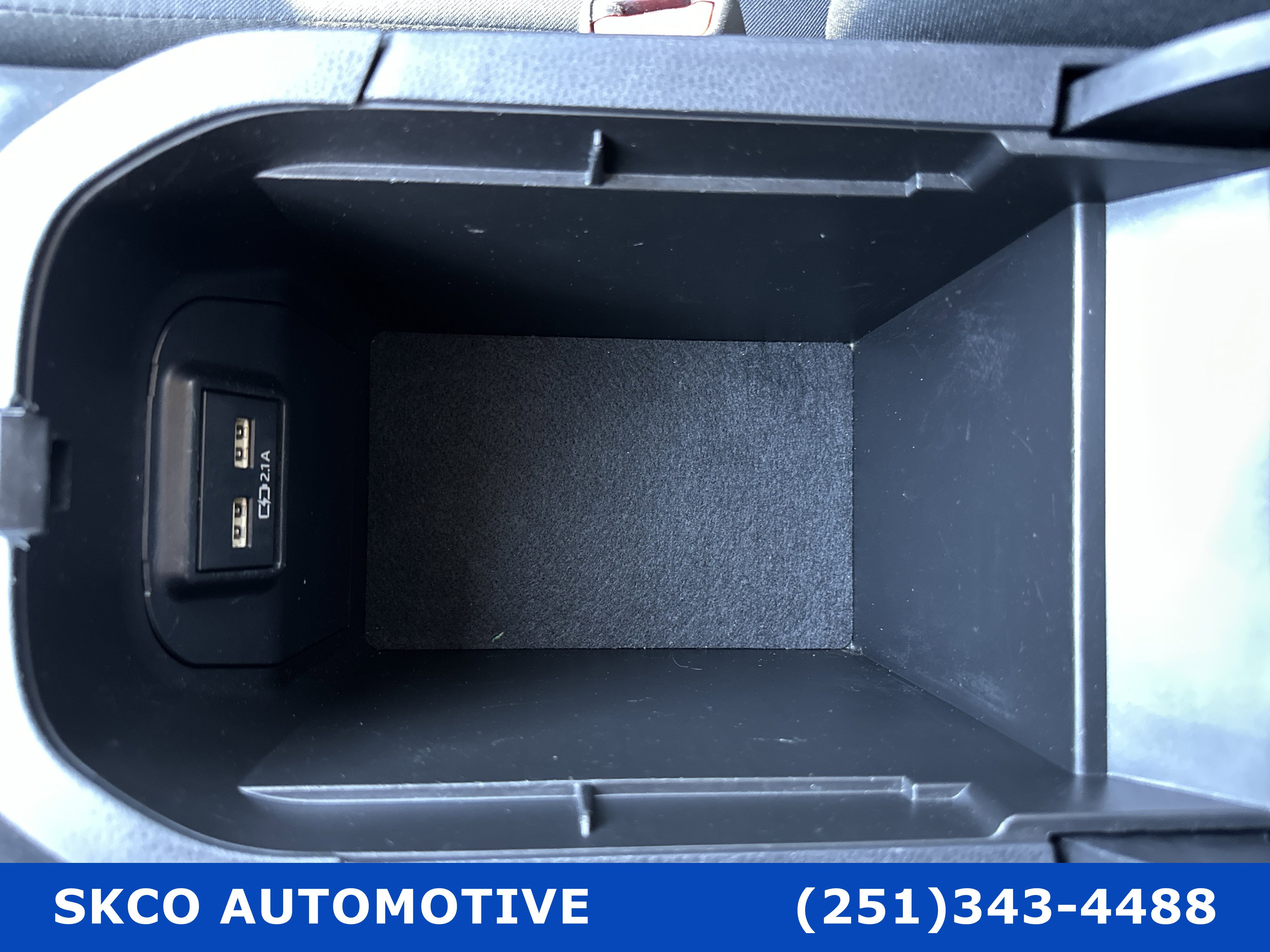 Used 2021 Toyota RAV4 XLE Premium FWD image 24