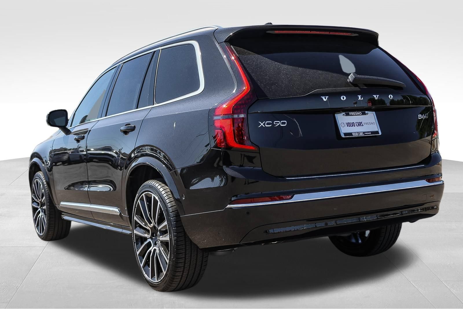 New 2026 Volvo XC90 B6 Plus w/ Protection Package AWD/4WD image 7