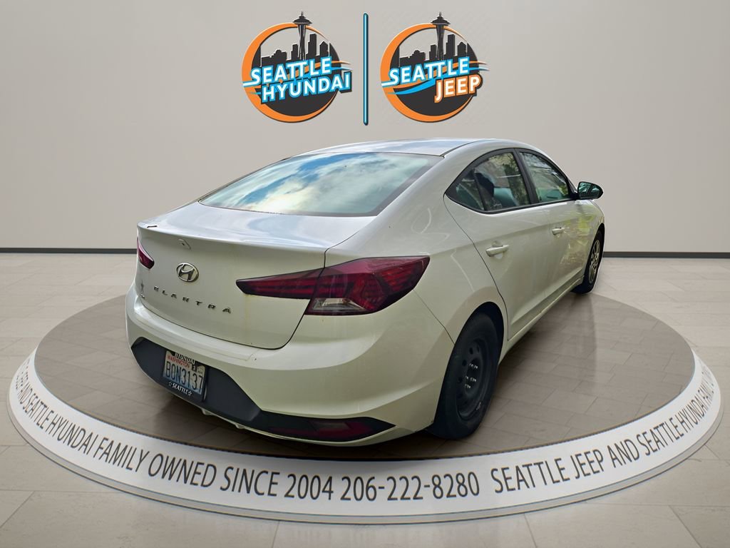 Used 2019 Hyundai Elantra SE w/ Cargo Package FWD image 7