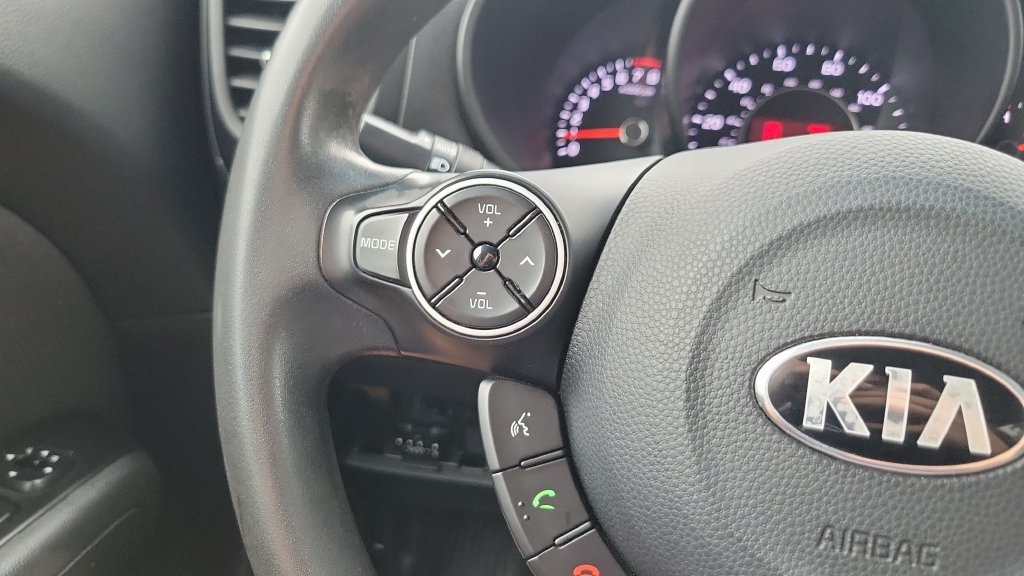 Used 2019 Kia Soul FWD image 20