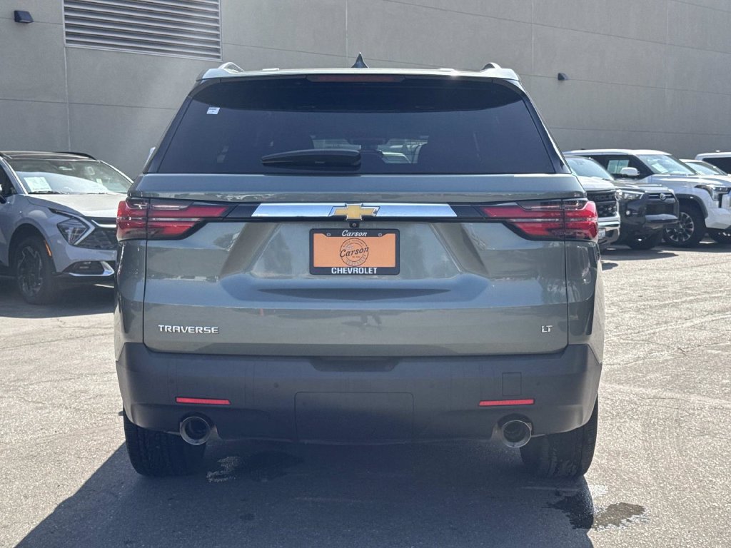 Used 2023 Chevrolet Traverse LT FWD image 3