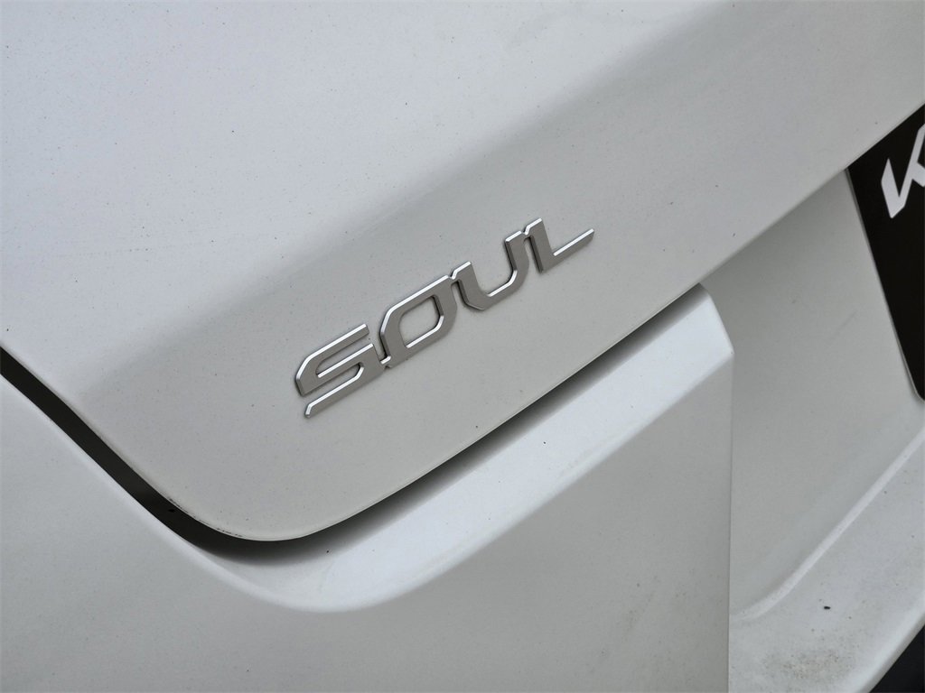 Certified 2023 Kia Soul LX w/ LX Technology Package image 16