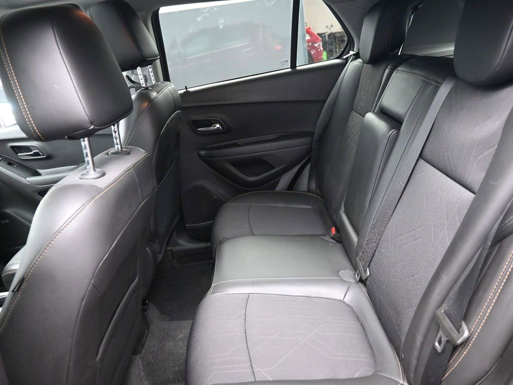Used 2020 Chevrolet Trax LT w/ Sun & Sound Package image 22