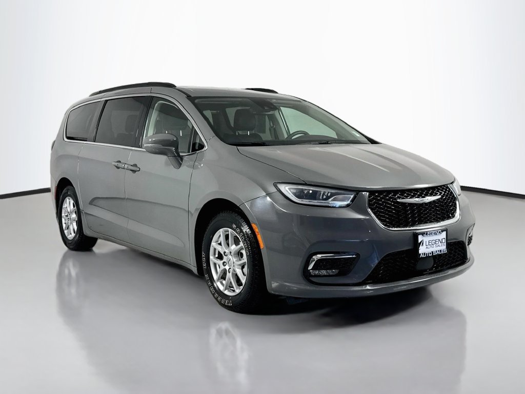 Used 2022 Chrysler Pacifica Touring-L FWD image 4