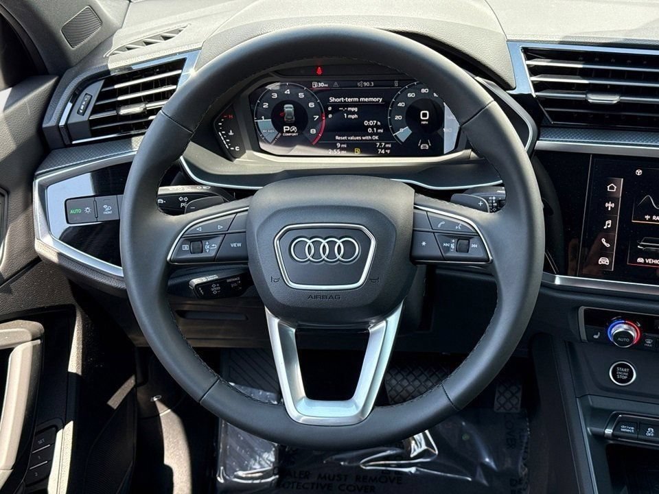 Certified 2025 Audi Q3 2.0T Premium w/ Convenience Package AWD/4WD image 15