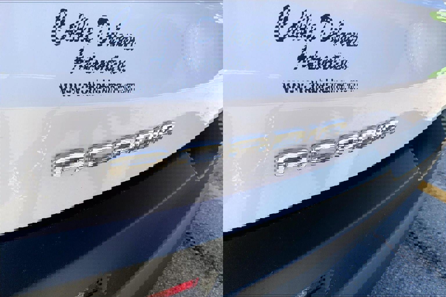 Used 2023 GMC Acadia AT4 image 30