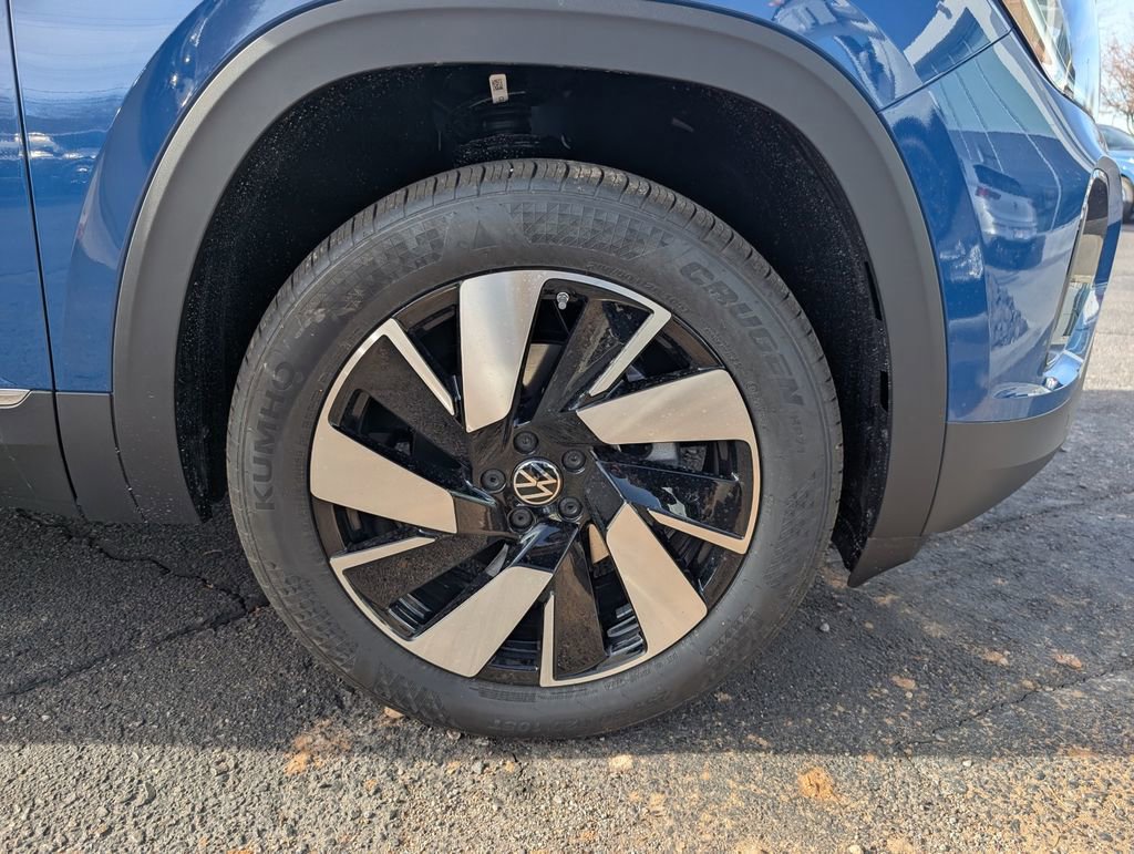 New 2025 Volkswagen Atlas Cross Sport SEL image 25