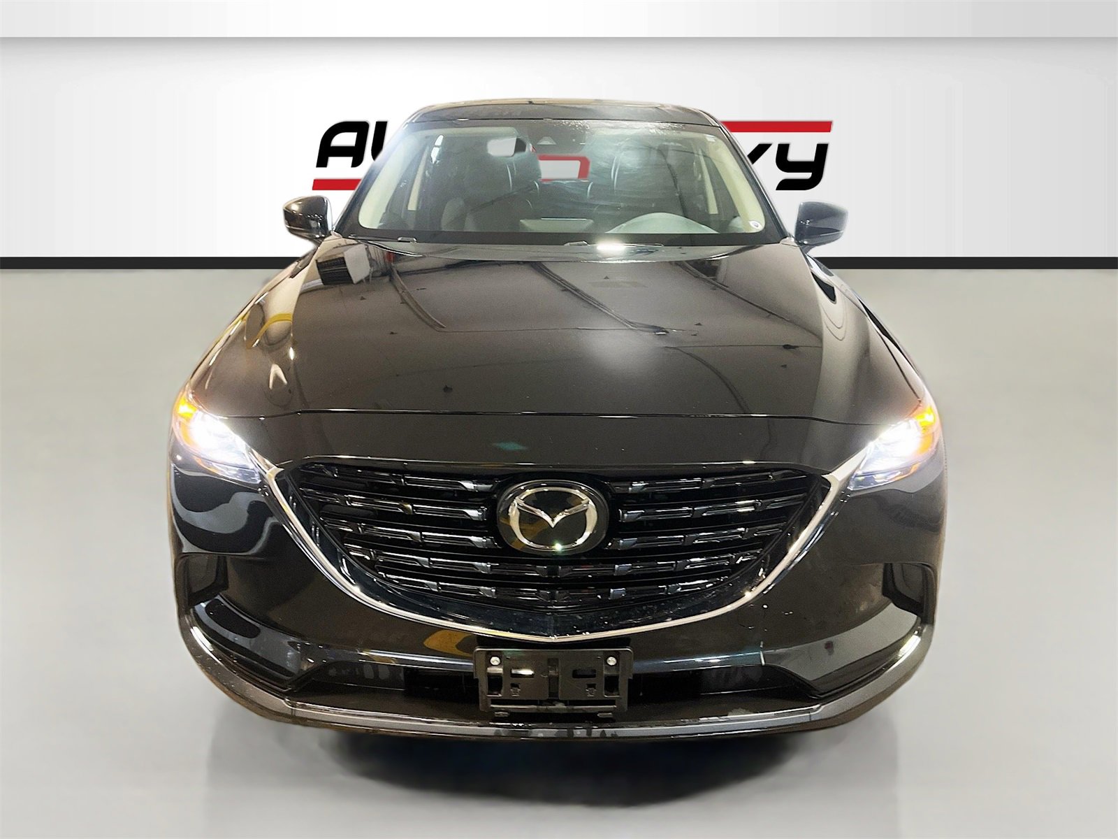 Used 2023 MAZDA CX-9 Touring Plus image 2