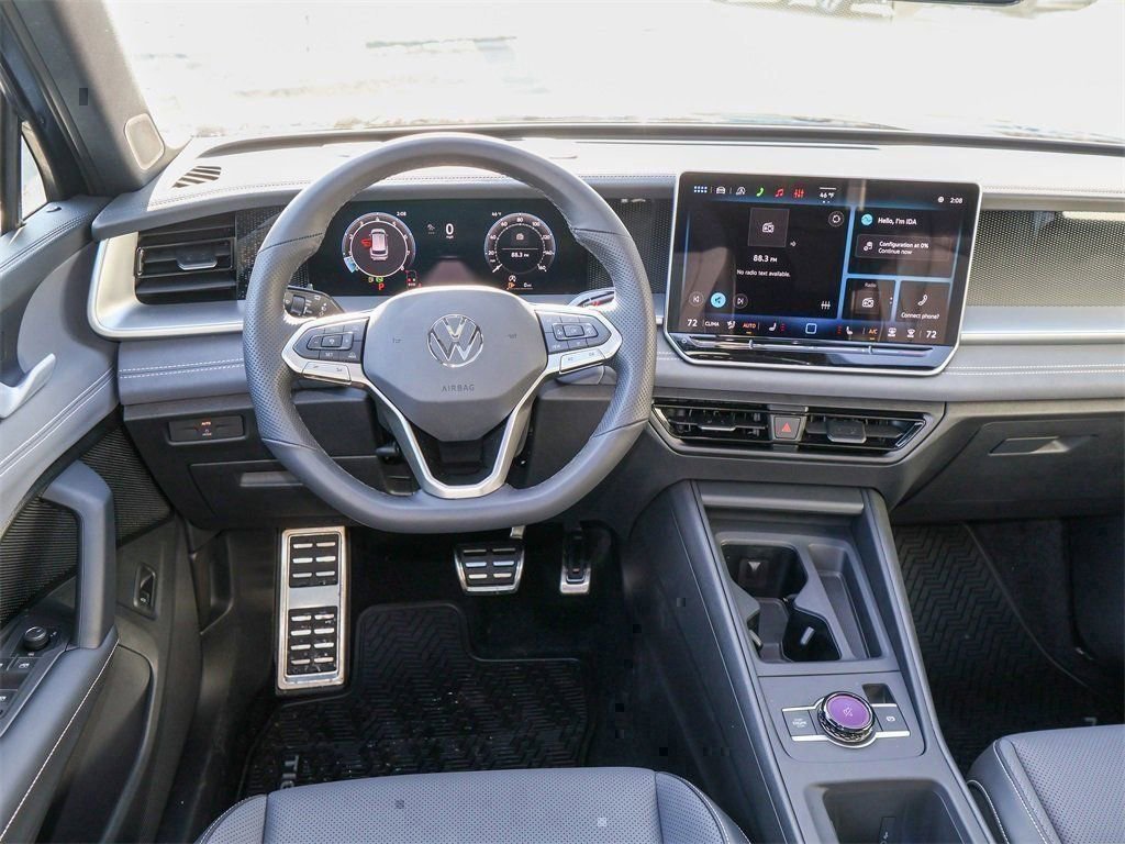 New 2026 Volkswagen Tiguan SE R-Line image 18